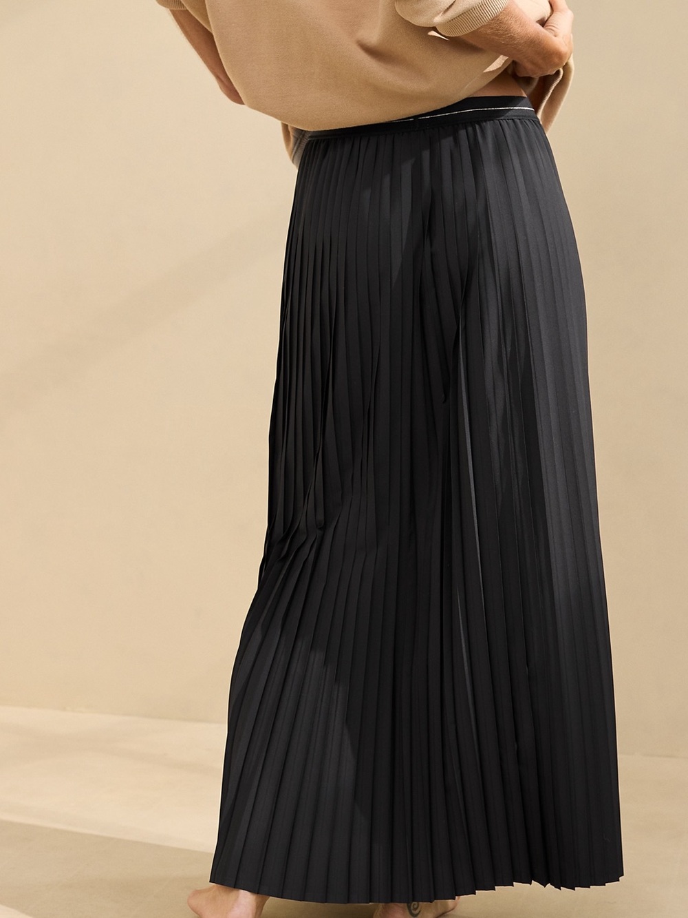 aerie Black Pleated Maxi Skirt